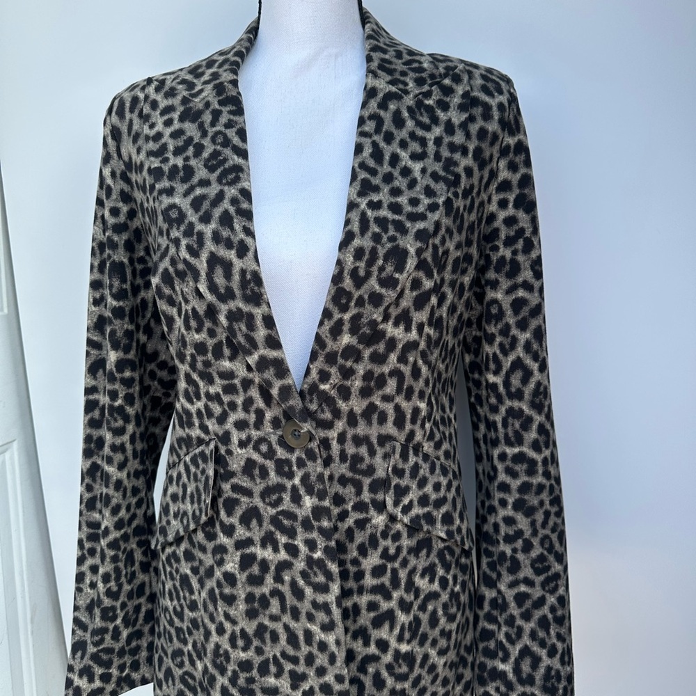 CAbi Black and Tan Leopard Print Blazer Tailored Fit - Picture 2 of 16